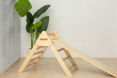 Piklerjev trikotnik SUNNY BEE Montessori