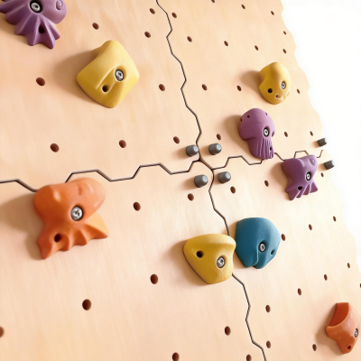 Notranja plezalna stena  za otroke